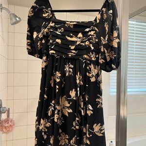 Black Floral Puff-Sleeve Midi Dress in Beige Accent